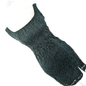 B. DARLIN! EMERALD GREEN STRETCH LACE MINI SEQUIN SQUIGGLES SHEATH DRESS! SZ 5/6
